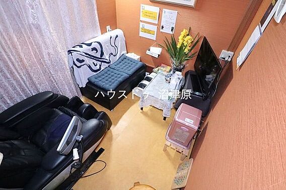 店舗内