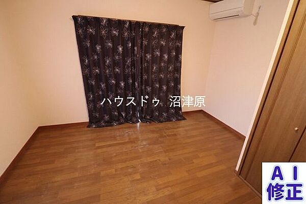 洋室を拡大表示