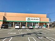 サニー日の出町店（692m）