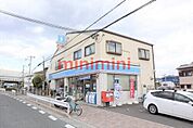 ローソン茨木南耳原店 225m