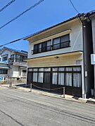 北東角地の外観