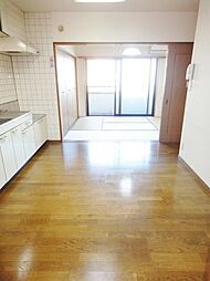 メゾンエスト 402 4階2DKのリビング/ダイニング