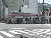 ファミリーマート　白川通別当町店まで480メートル