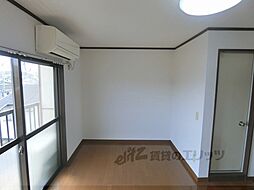 京阪本線 神宮丸太町駅 徒歩3分の賃貸マンション 4階ワンルームのリビング/ダイニング