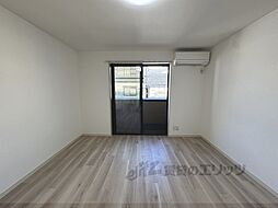 GLADVIS二条式部 2階1Kのリビング/ダイニング