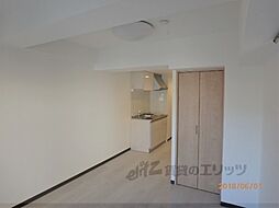 グランディール烏丸 2階ワンルームのリビング/ダイニング