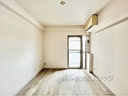 リバティ大和大路 4階1Kのリビング/ダイニング