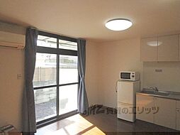 レオパレス堅田 102 1階2LDKのリビング/ダイニング