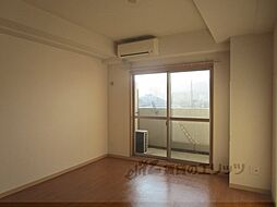 ジュネス太郎坊 502 5階1Kのリビング/ダイニング