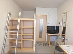 レオパレス石神 3階1Kのリビング/ダイニング