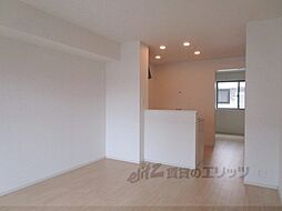 スリーズII 103 1階1LDKのリビング/ダイニング