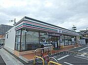 セブンイレブン　野洲市役所前店まで600メートル