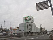 フレンドマート　雄琴駅前店まで200メートル