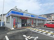 ローソン　栗東市綣5丁目店まで700メートル