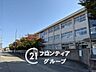 周辺：加古川市立鳩里小学校 徒歩20分。 1580m