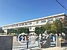 周辺：姫路市立広畑第二小学校 徒歩17分。1957年に設立された公立小学校です。広畑小学校から分離し児童数が約900名で、大規模校として知られています。隣接する広畑小学校に対し「広二」と略されています…