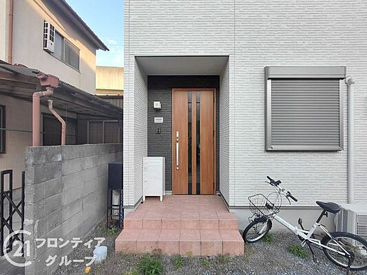 玄関 姫路市野里上野町2丁目　中古一戸建て