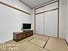 室内：住まい選びは、価格や立地だけでなく、将来の暮らし方まで含めて考えることが大切です。今の段階で気になっていることを、まずスタッフに話してみてください