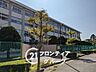 周辺：加古川市立平岡北小学校 徒歩10分。 770m