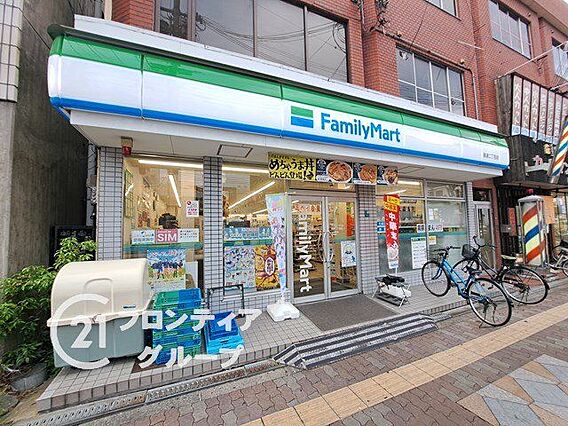 ファミリーマー...