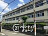 周辺：東大阪市立長瀬東小学校 徒歩5分。 400m