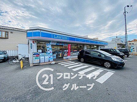 ローソン八尾東山本新町3丁目店 徒歩6分。 430m