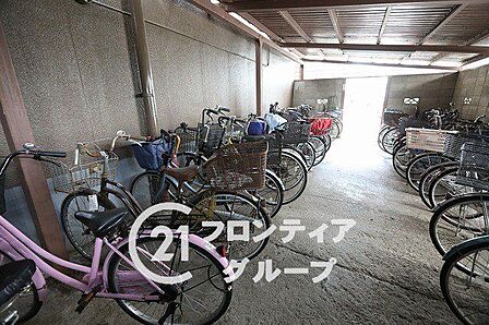 物件から受けた印象や、周辺の生活環境への疑問まで、気になることを何でも話してみてください。暮らしのイメージを一緒に整理していきましょう