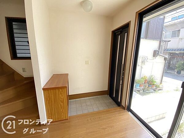 玄関を拡大表示