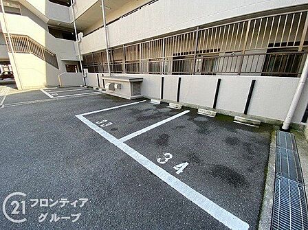 住まい選びは、価格や立地だけでなく、将来の暮らし方まで含めて考えることが大切です。今の段階で気になっていることを、まずスタッフに話してみてください