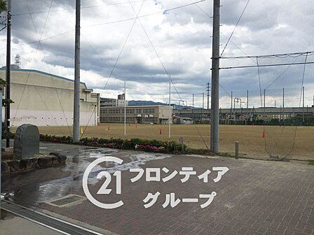東大阪市立玉川中学校 徒歩15分。 1130m