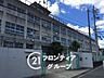 周辺：東大阪市立鴻池東小学校 徒歩11分。 840m