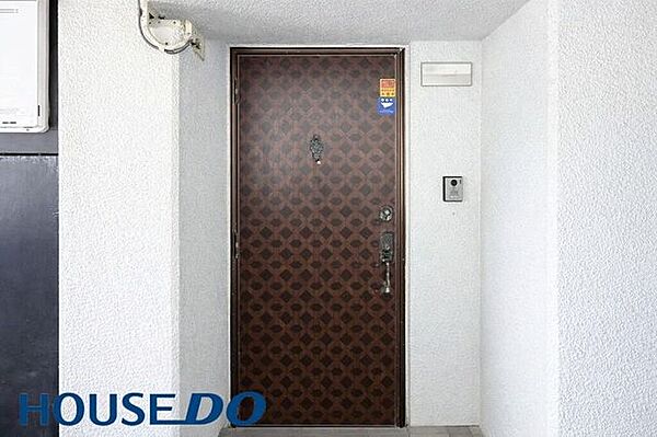 玄関を拡大表示