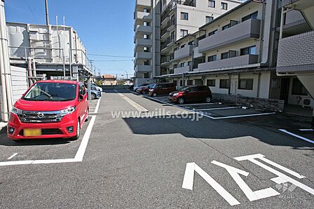 敷地内駐車場（屋外平面式）