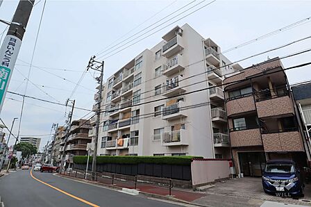松栄レックスマンションの外観(南東側から)