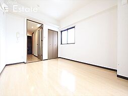 JR中央本線 新守山駅 徒歩2分の賃貸マンション 1階1Kのリビング/ダイニング