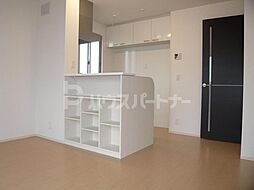 グラシューズII 2階2LDKのリビング/ダイニング