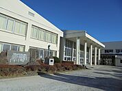 中学校「塩尻市立広陵中学校まで2177m」