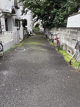 前面道路は約3...