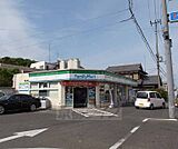 ファミリーマート　おごと温泉店まで165m