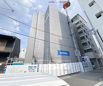 外観：・建築中風景