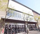 洛北阪急スクエアまで450m 左京区民のお買い物はお任せ 約70店舗が入ってます。