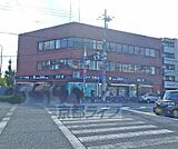ダイコクドラッグ百万遍店まで506m 2階は100円均一のお店が入っております。