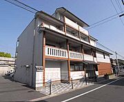 マンションぽくない和な外観です。