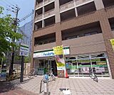 ファミリーマートＪＲ太秦駅前店まで231m 太秦駅の目の前 すごく便利です