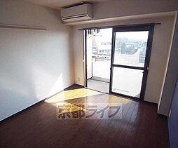 エリーフラッツ西京極 405 4階1Kのリビング/ダイニング