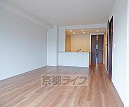 ローレルコート京都北野 208 2階2LDKのリビング/ダイニング