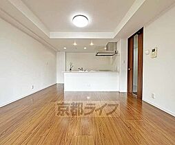 京都市営烏丸線 四条駅 徒歩4分の賃貸マンション 4階2LDKのリビング/ダイニング