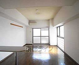 カサ・ロマ 216 2階ワンルームのリビング/ダイニング