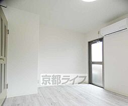 カーサ宇多野 203 2階1Kのリビング/ダイニング