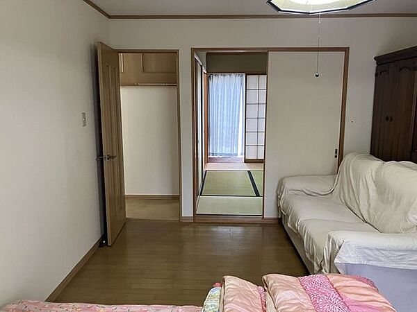洋室を拡大表示